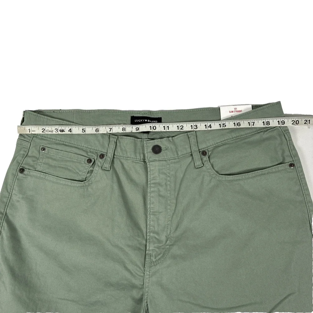 NWT Lucky Brand Men's 121 Slim Straight Long Pants Desert Sage Size 38x30 Green